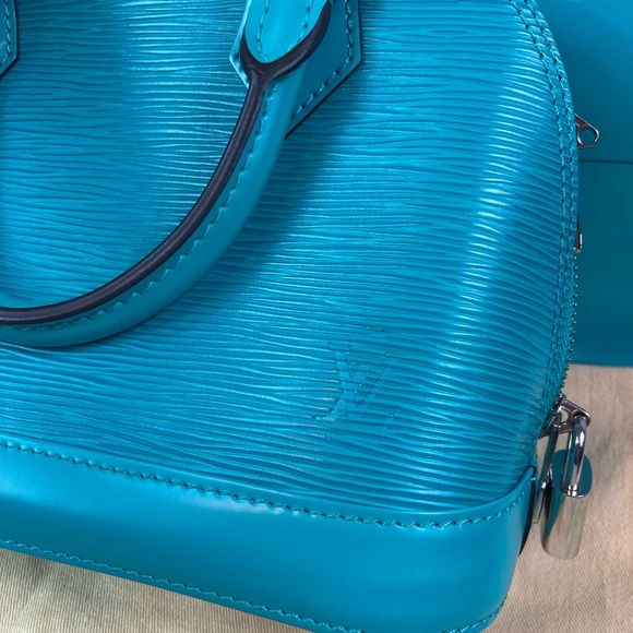 NWOT Brand New Authentic Louis Vuitton LV Blue Aqua BB Epi Alma Satchel Bag - Picture 3 of 11
